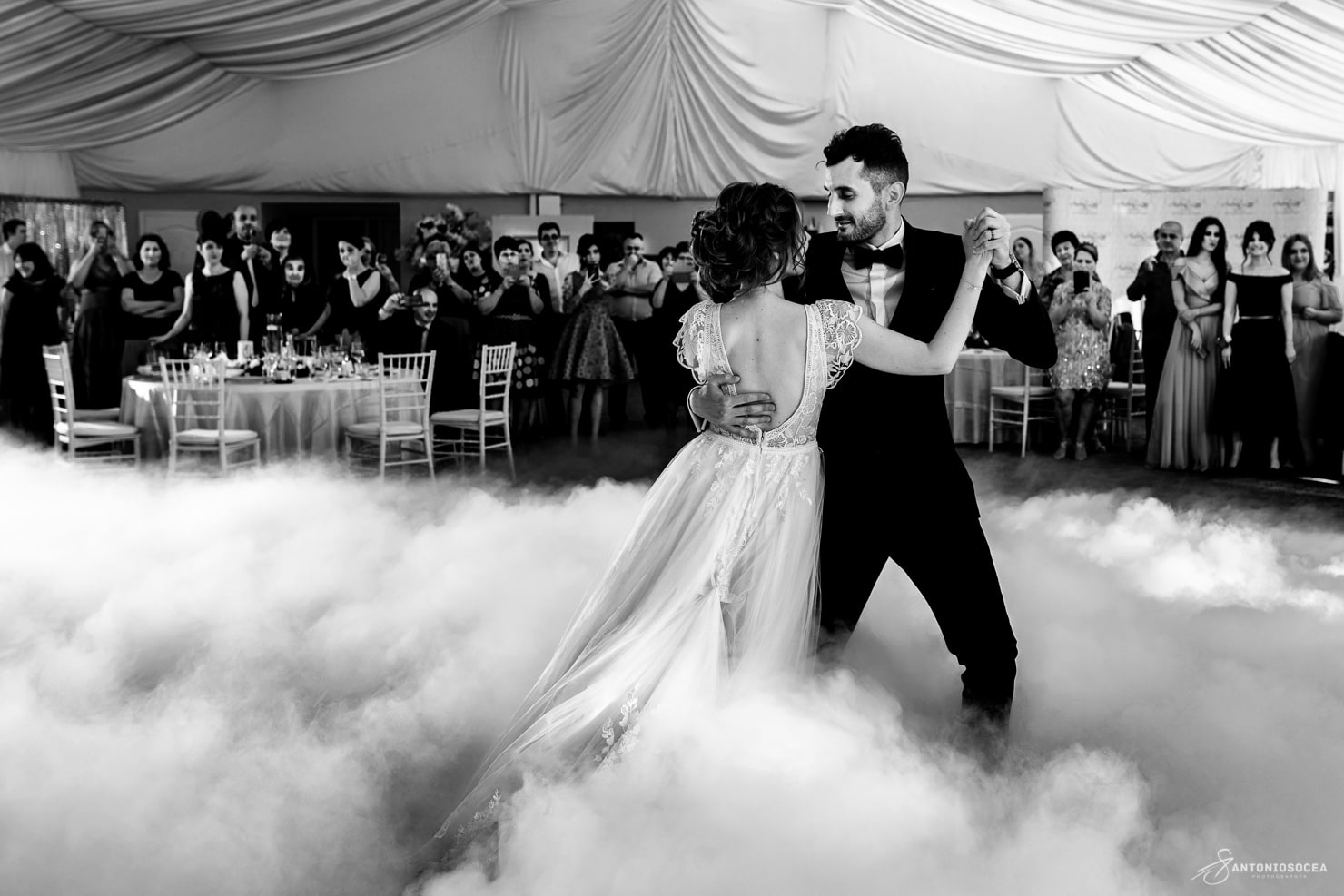 Fotograf nunta premium Bucuresti-Antonio Socea-Nunta ambient Lake-dansul mirilor